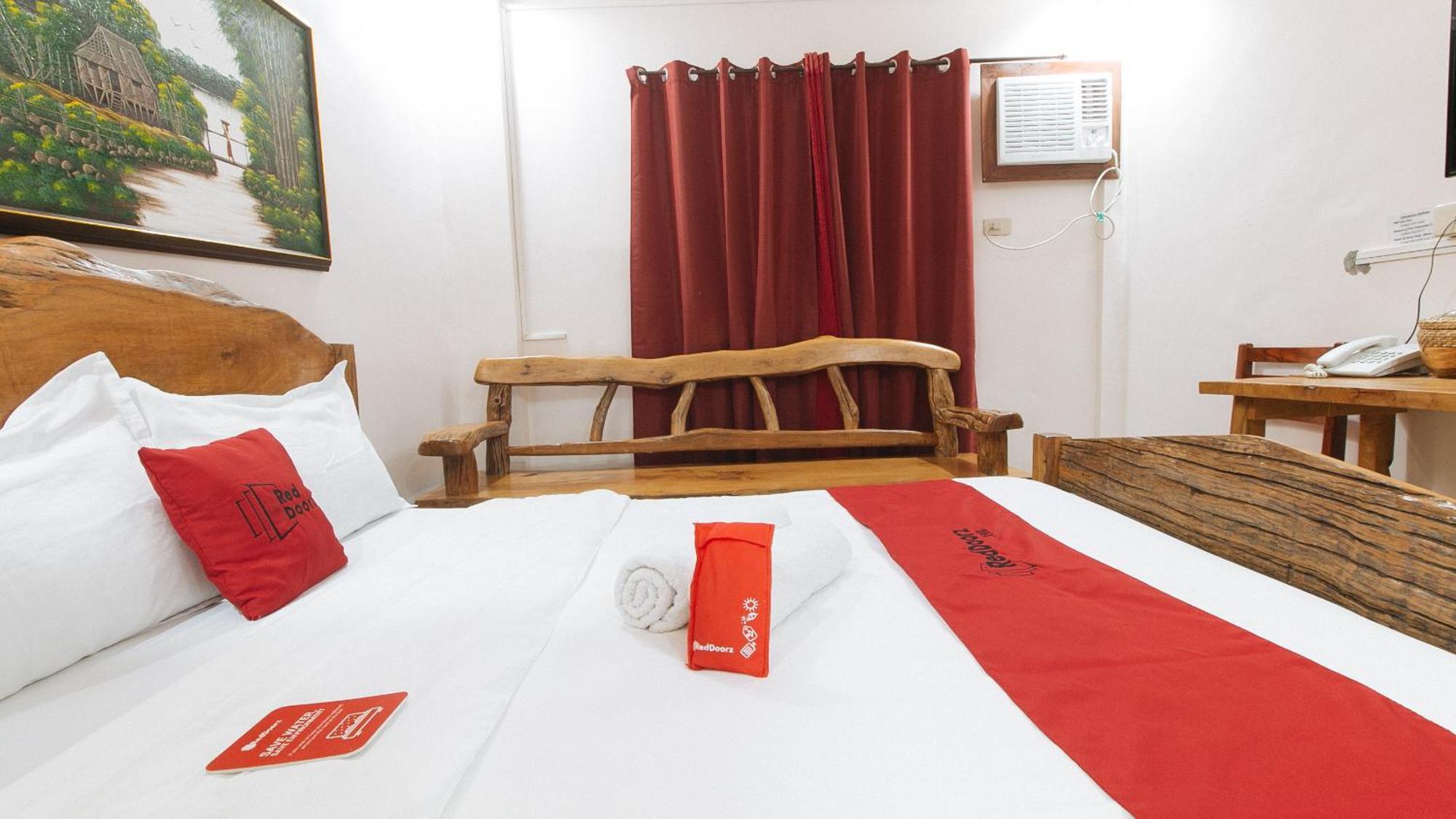 Reddoorz Plus @ Jollydays Hotel Nueva Ecija San Jose  Exteriér fotografie