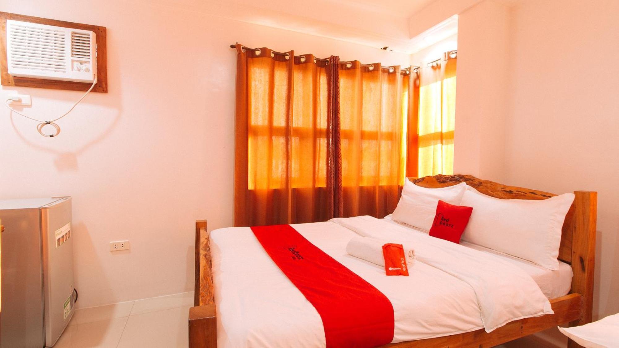 Reddoorz Plus @ Jollydays Hotel Nueva Ecija San Jose  Exteriér fotografie